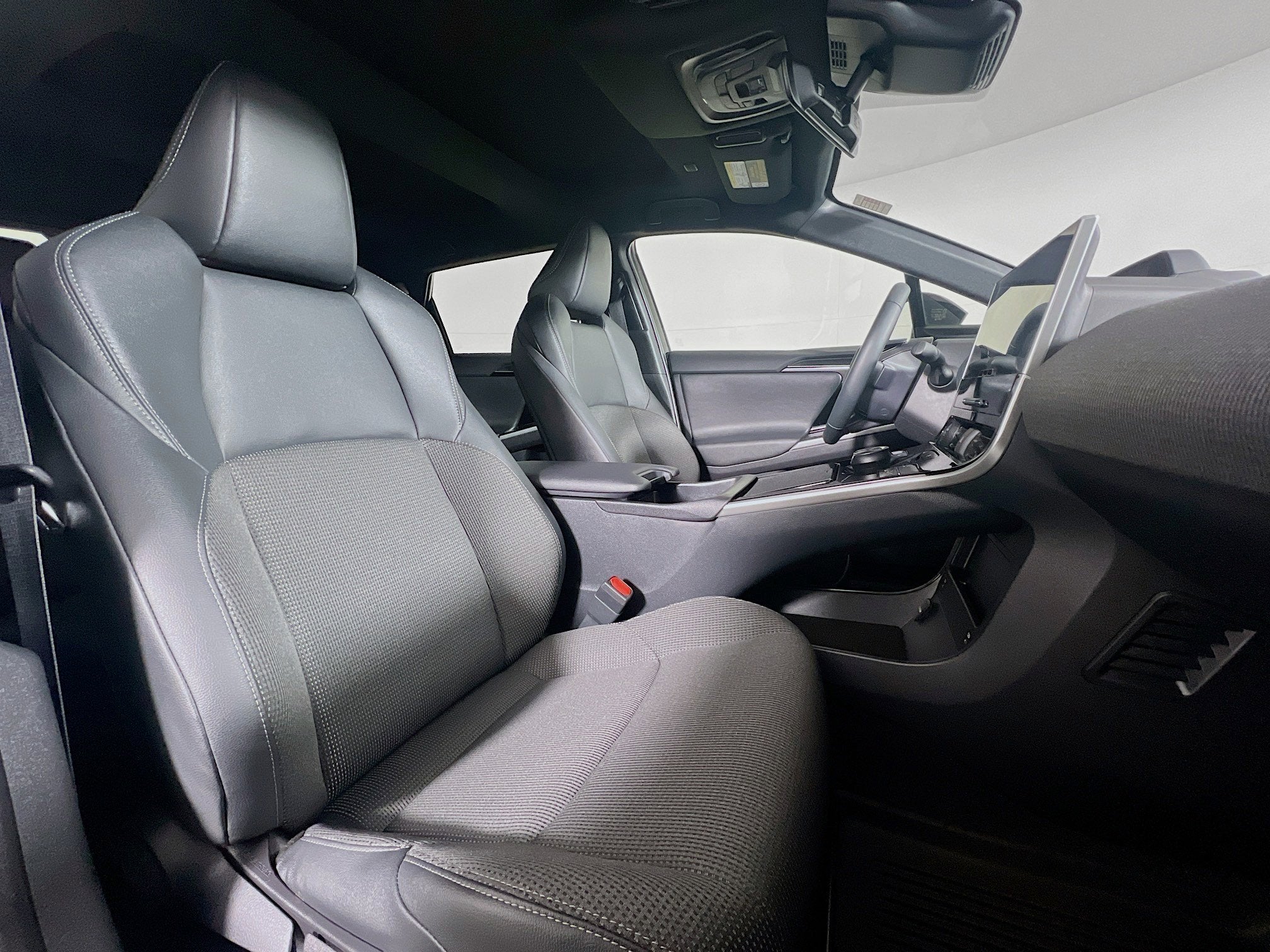 2024 Toyota bZ4X Base