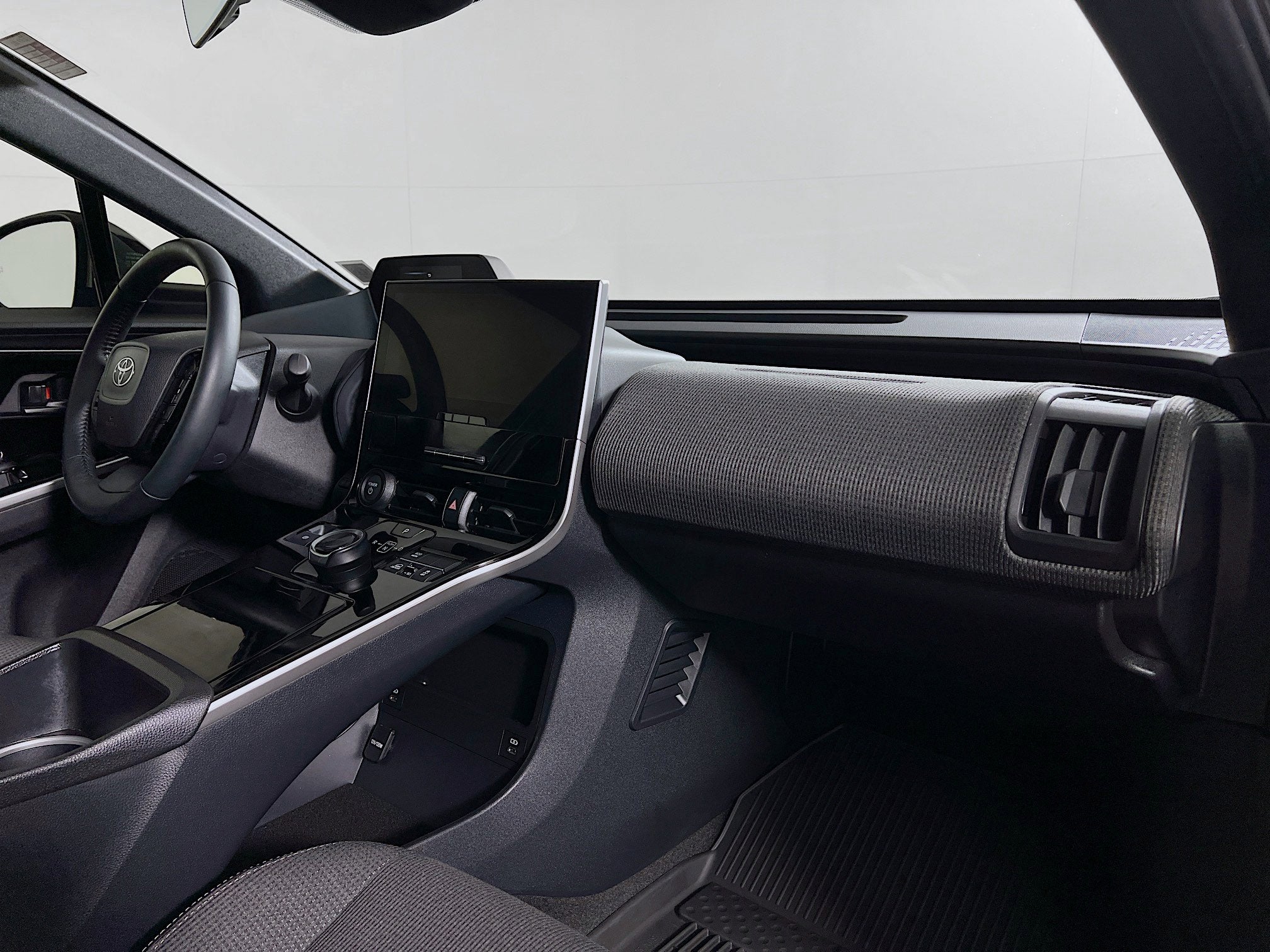 2024 Toyota bZ4X Base