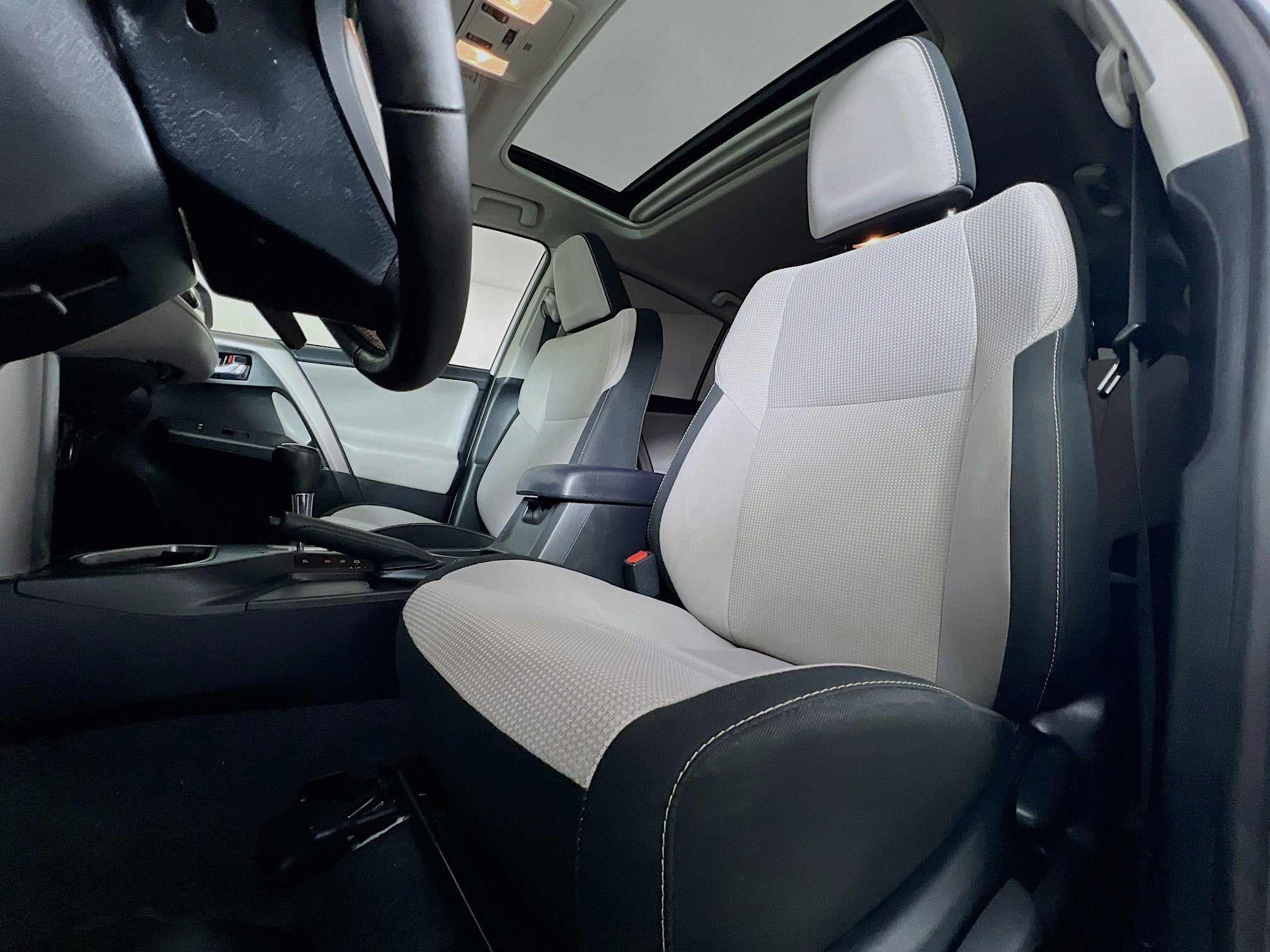 2017 Toyota RAV4 Hybrid XLE