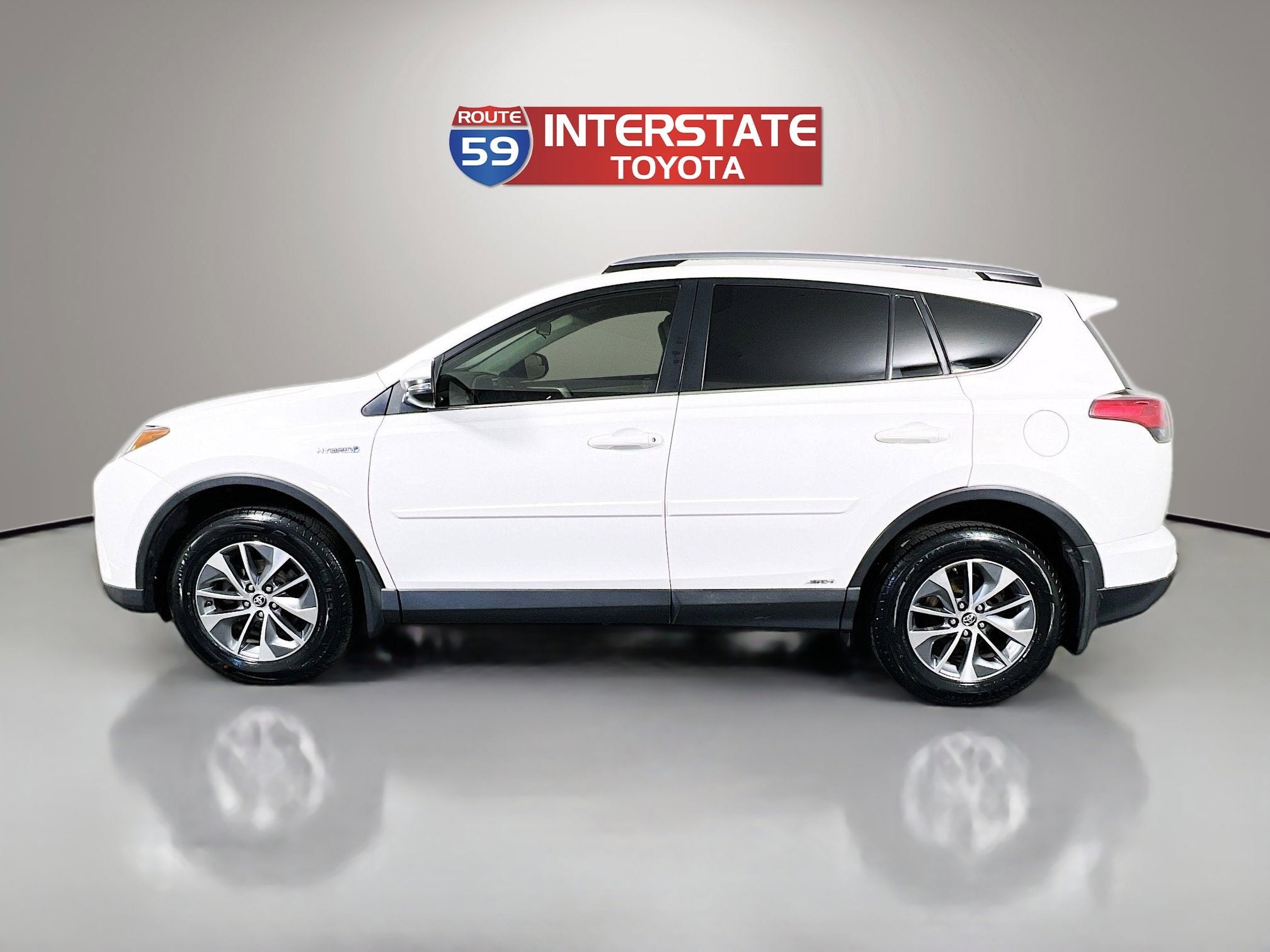 2017 Toyota RAV4 Hybrid XLE