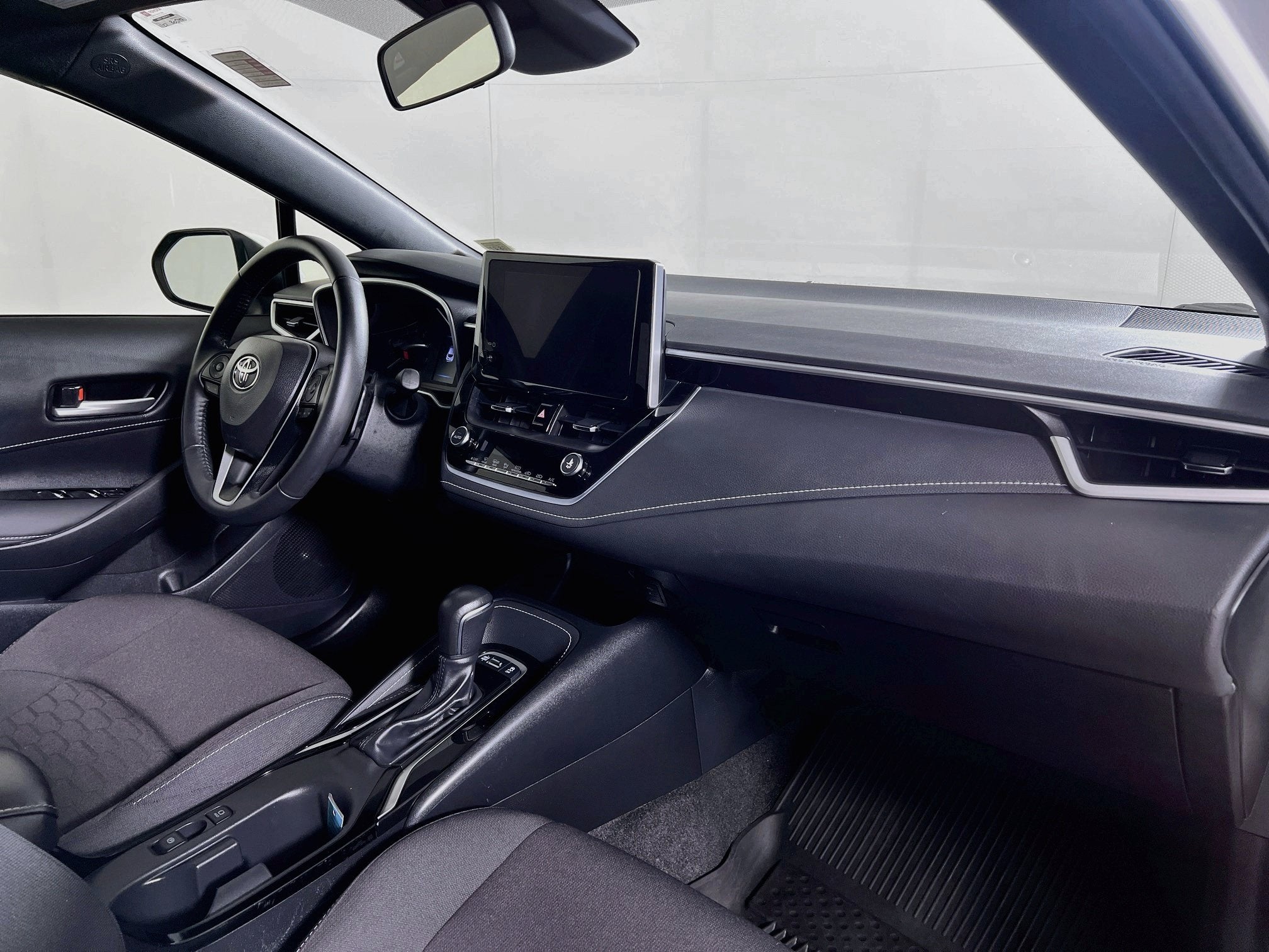 2024 Toyota Corolla Hatchback SE