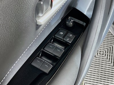 2023 Toyota Corolla Hatchback SE