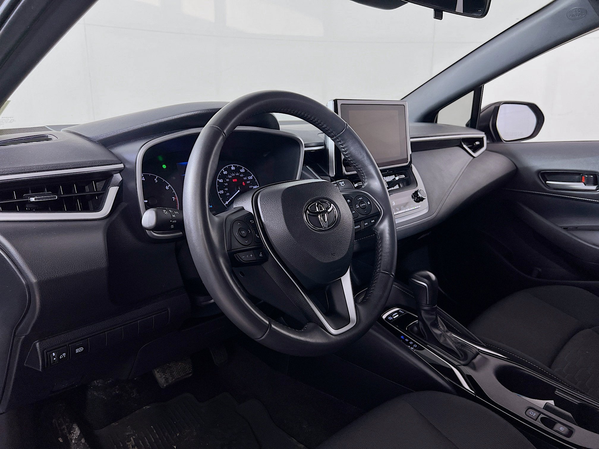 2023 Toyota Corolla Hatchback SE