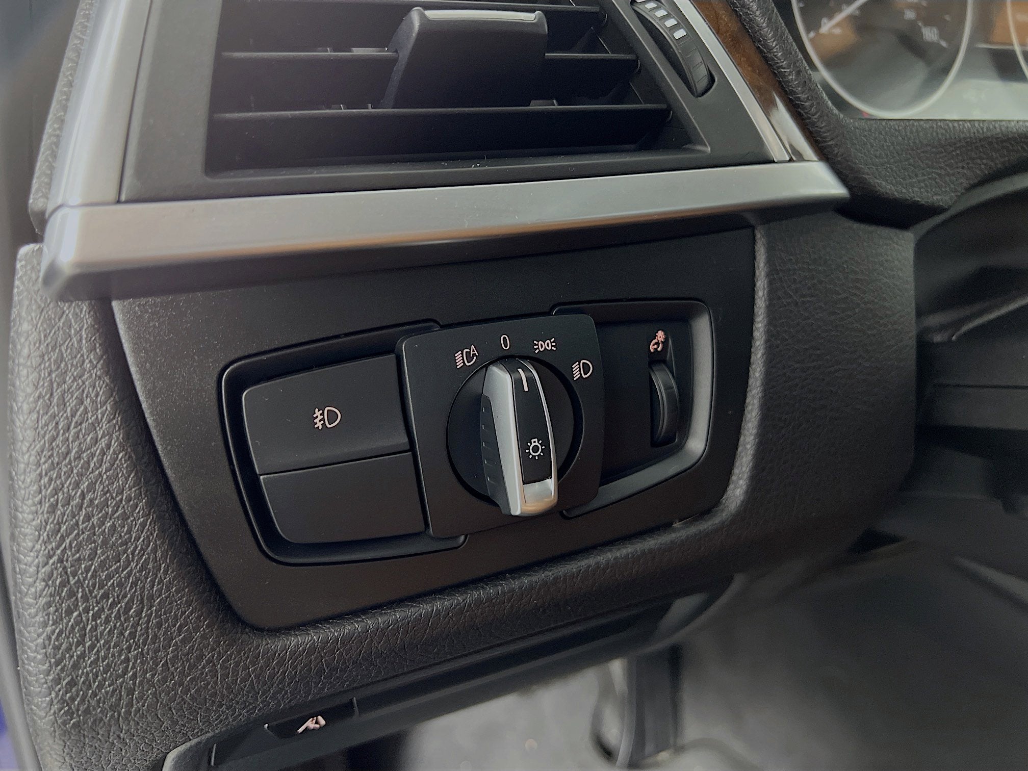 2018 BMW 3 Series 330i xDrive