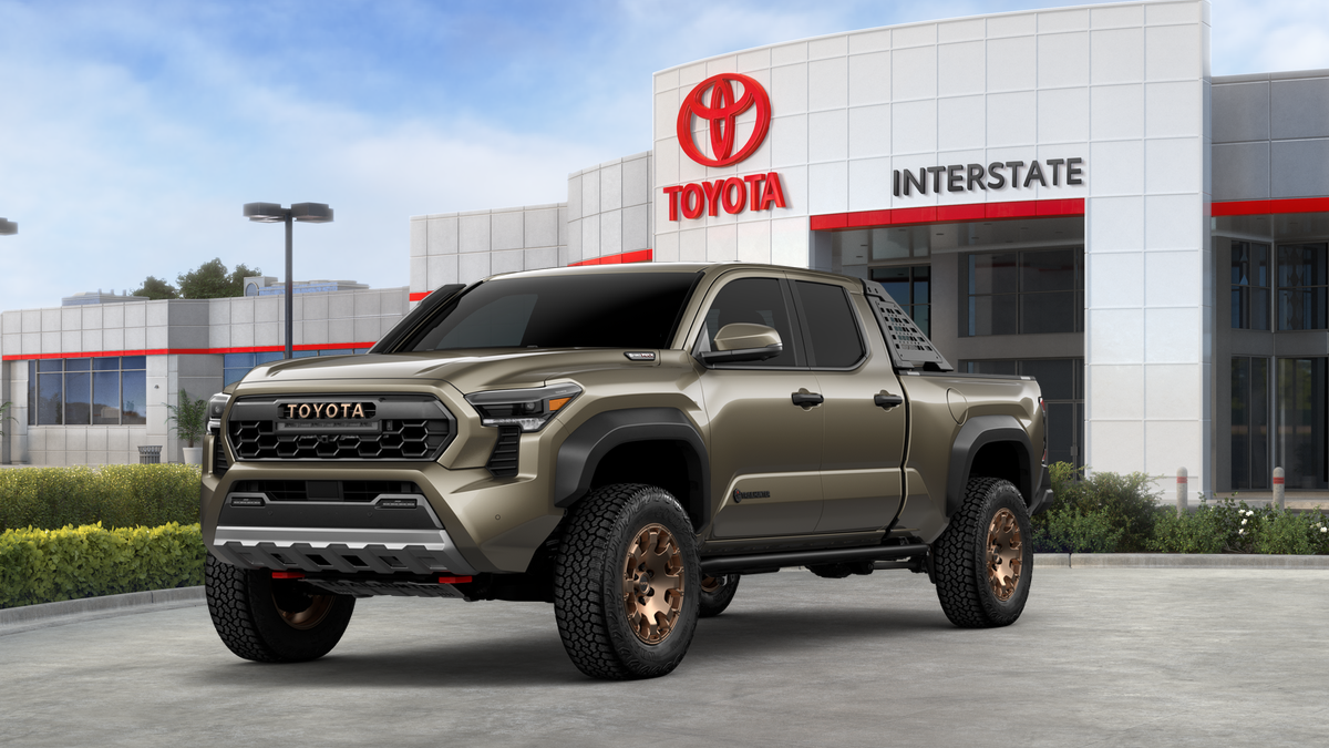 2026 Toyota Tacoma i-FORCE MAX Tacoma Trailhunter