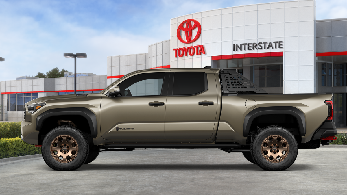 2026 Toyota Tacoma i-FORCE MAX Tacoma Trailhunter