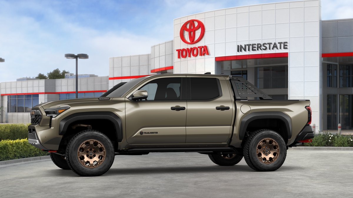 2025 Toyota Tacoma i-FORCE MAX Tacoma Trailhunter