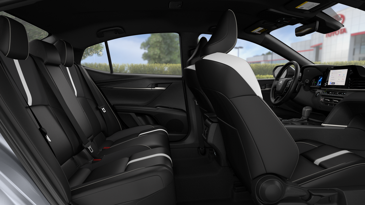 2026 Toyota Camry SE AWD