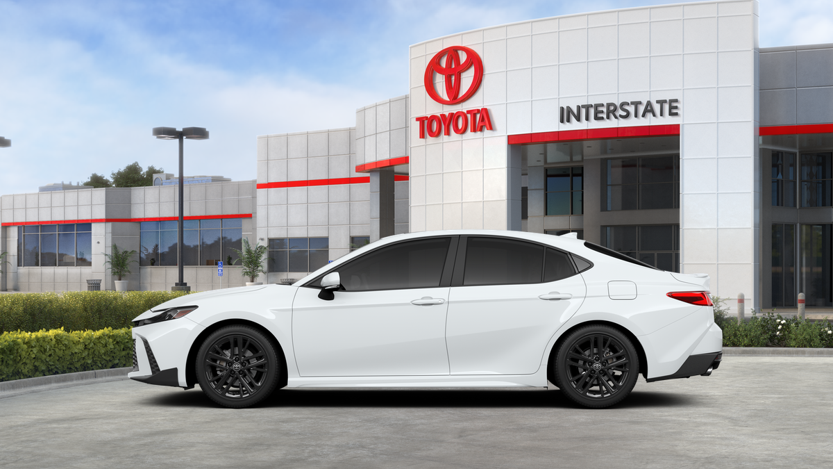 2026 Toyota Camry SE AWD