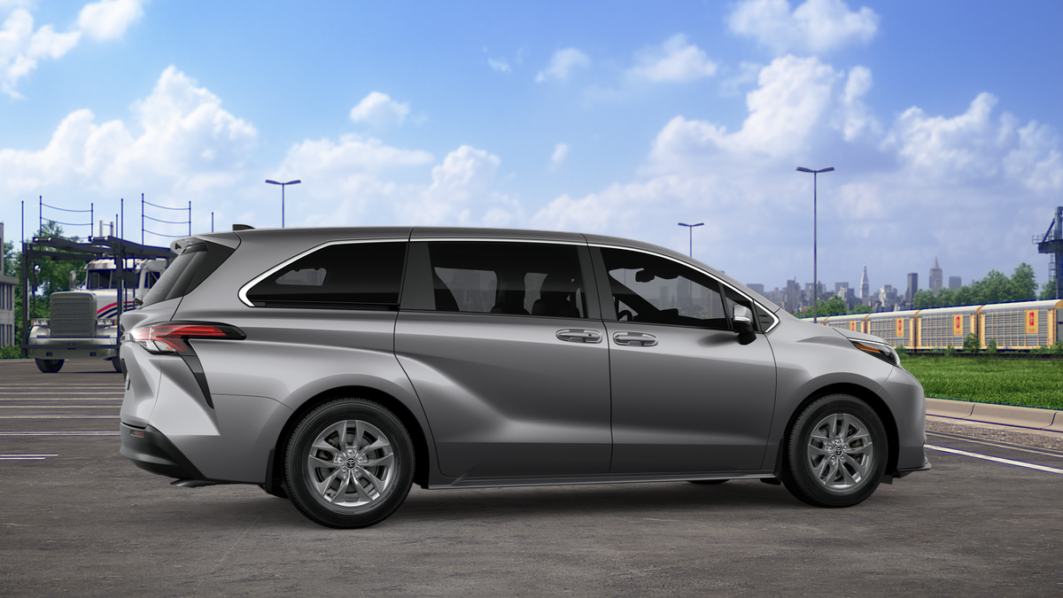 2026 Toyota Sienna LE