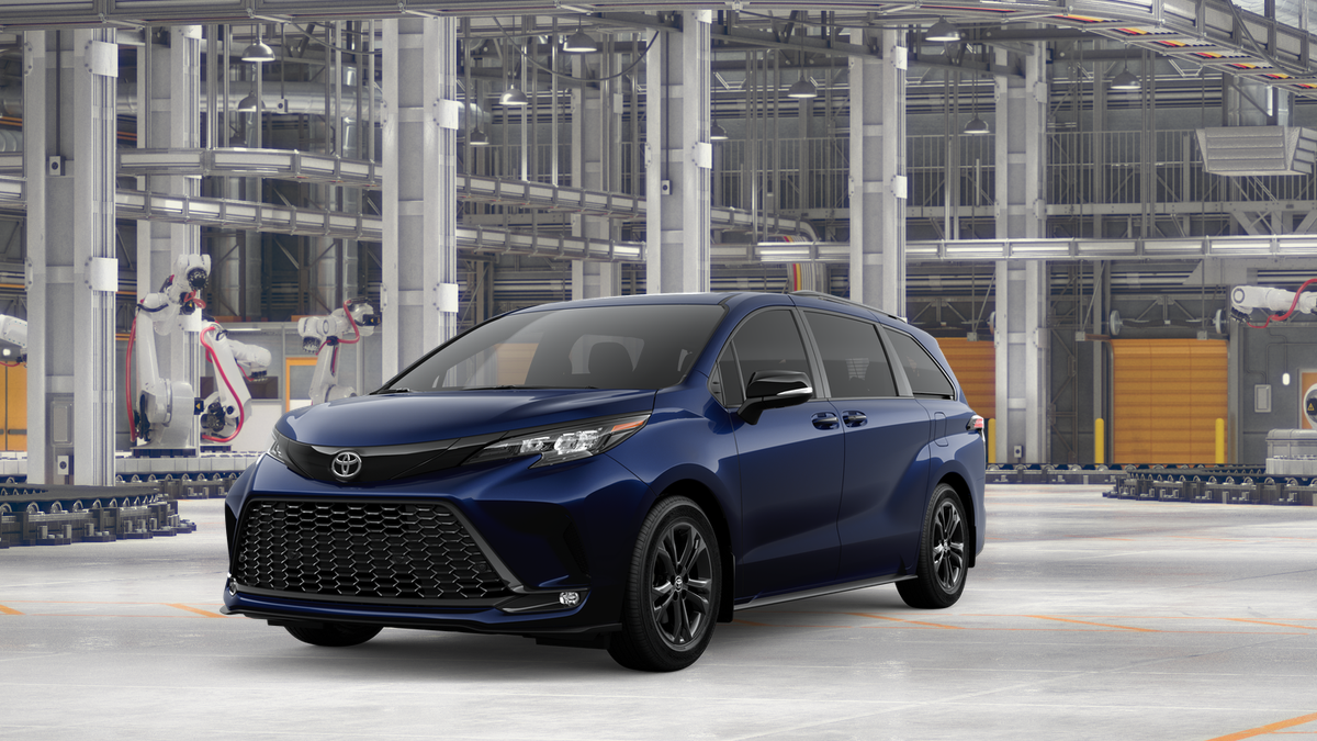 2026 Toyota Sienna XSE 7-Passenger Hybrid AWD's photo
