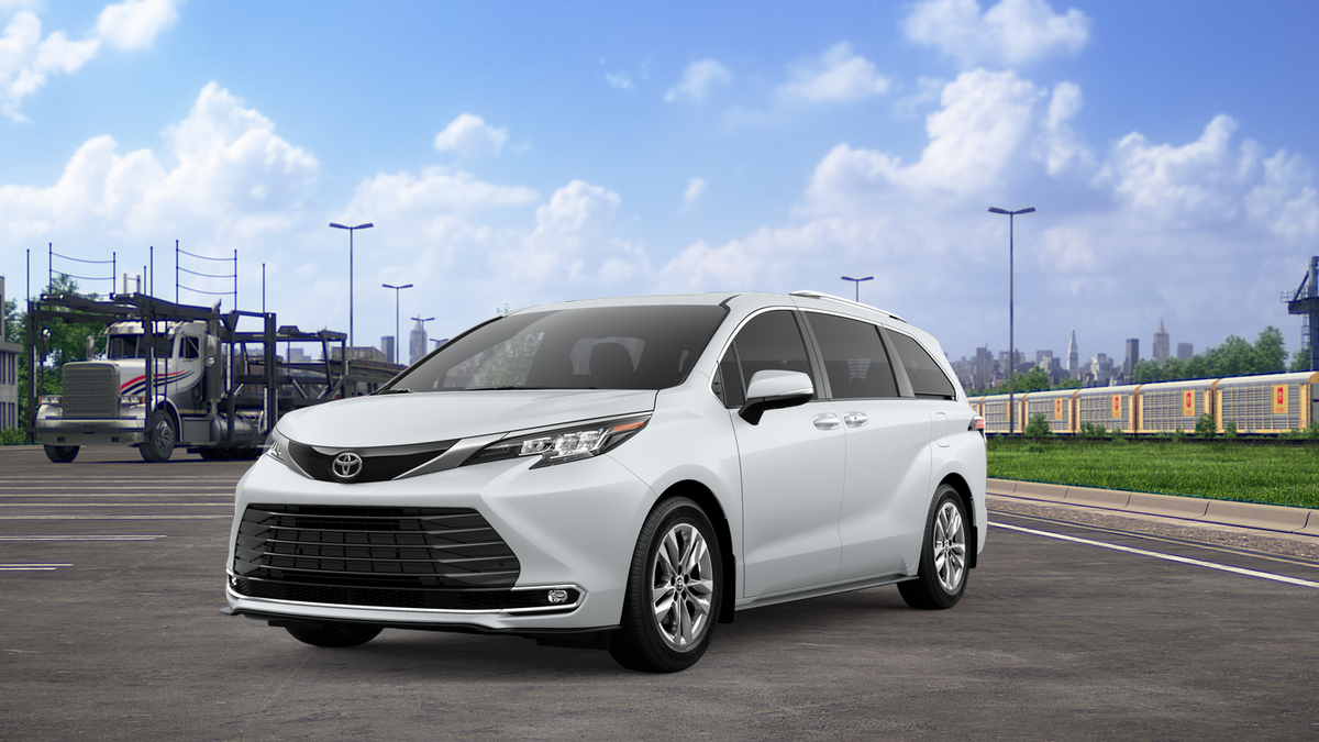 2026 Toyota Sienna Limited 7-Passenger Hybrid AWD's photo