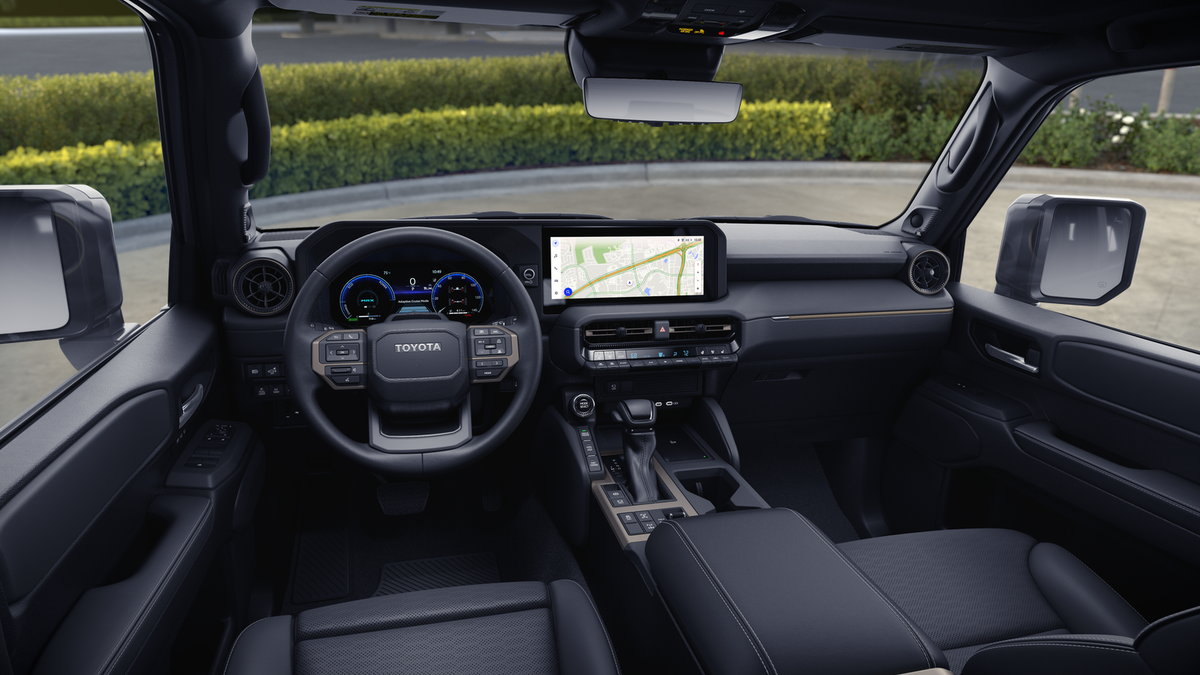 2025 Toyota Land Cruiser 4WD (Natl)