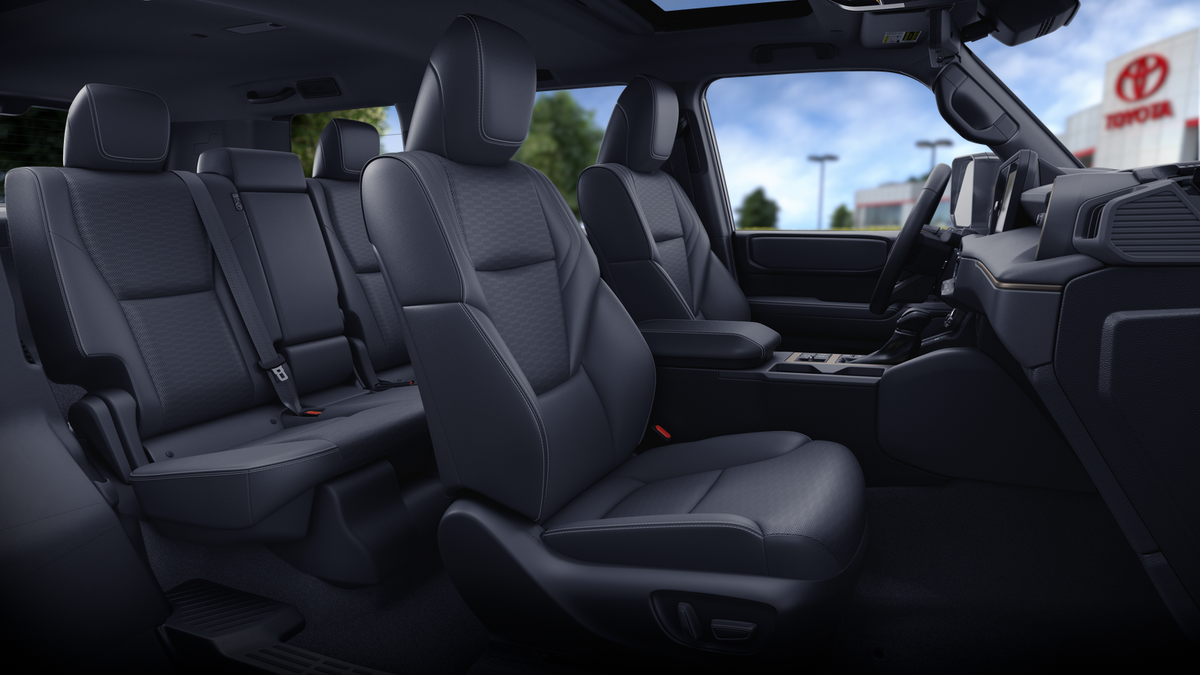 2025 Toyota Land Cruiser 4WD (Natl)